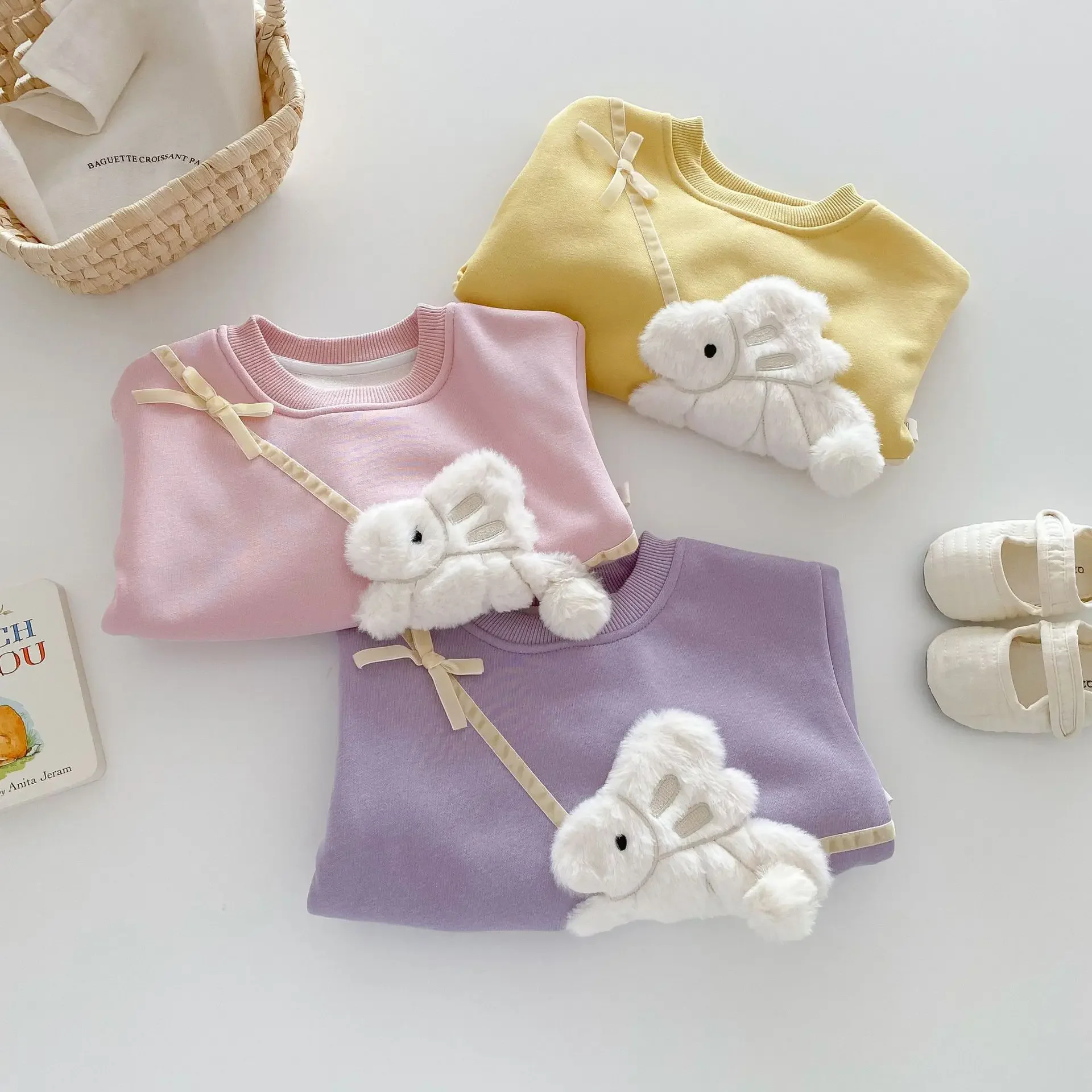 Girls tshirt 0-4 years old winter Korean children's clothing cartoon bunny baby cute velvet tops 2024