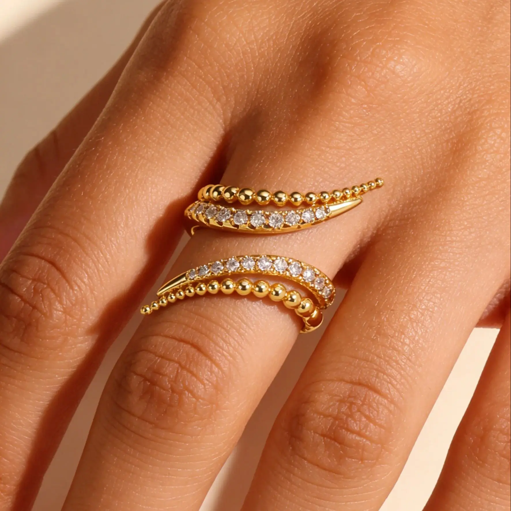 INS Fransen-Schlangen-Edelstahlringe für Damen, 18K vergoldeter Zirkonia-Ring, Hochzeitsschmuck-Accessoires, Geburtstagsgeschenke