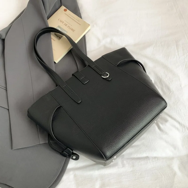 حقيبة ماسنجر نسائية أنيقة - حقيبة كتف جلدية فاخرة ذات علامة تجارية فاخرة #4