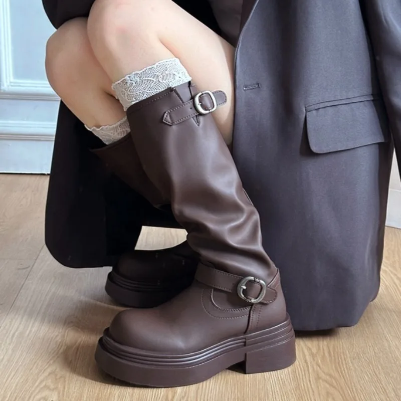 

Женские сапоги до колена на платформе, модные готические прогулочные туфли на плоской подошве, новинка 2025, зимние женские мотоциклетные длинные ботинки Botas Zapatos Mujer