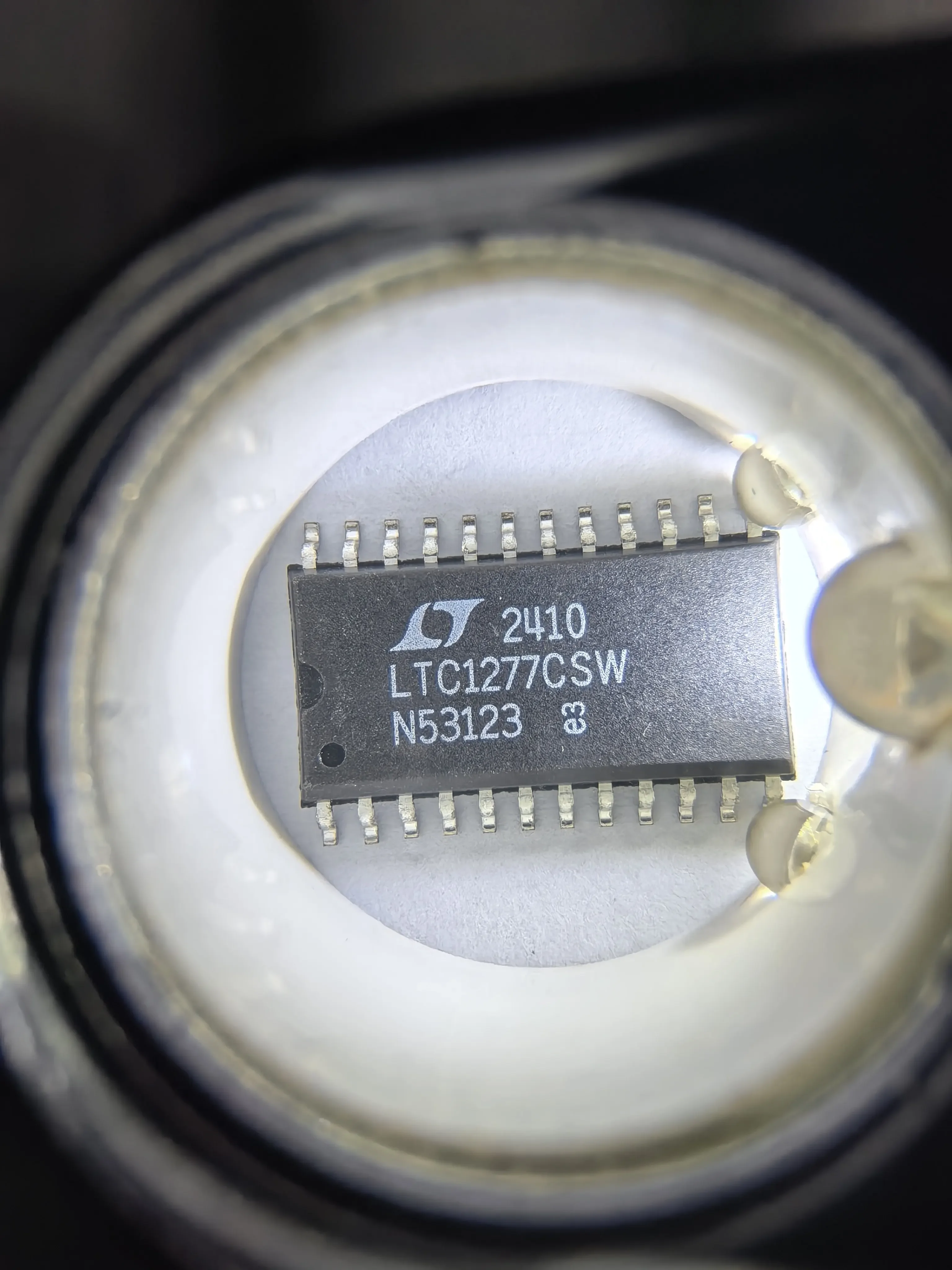 LTC1277CSW LTC1277ISW LTC1277 - 12-Bit, 10mW, 100ksps ADCs with 1uA Shutdown