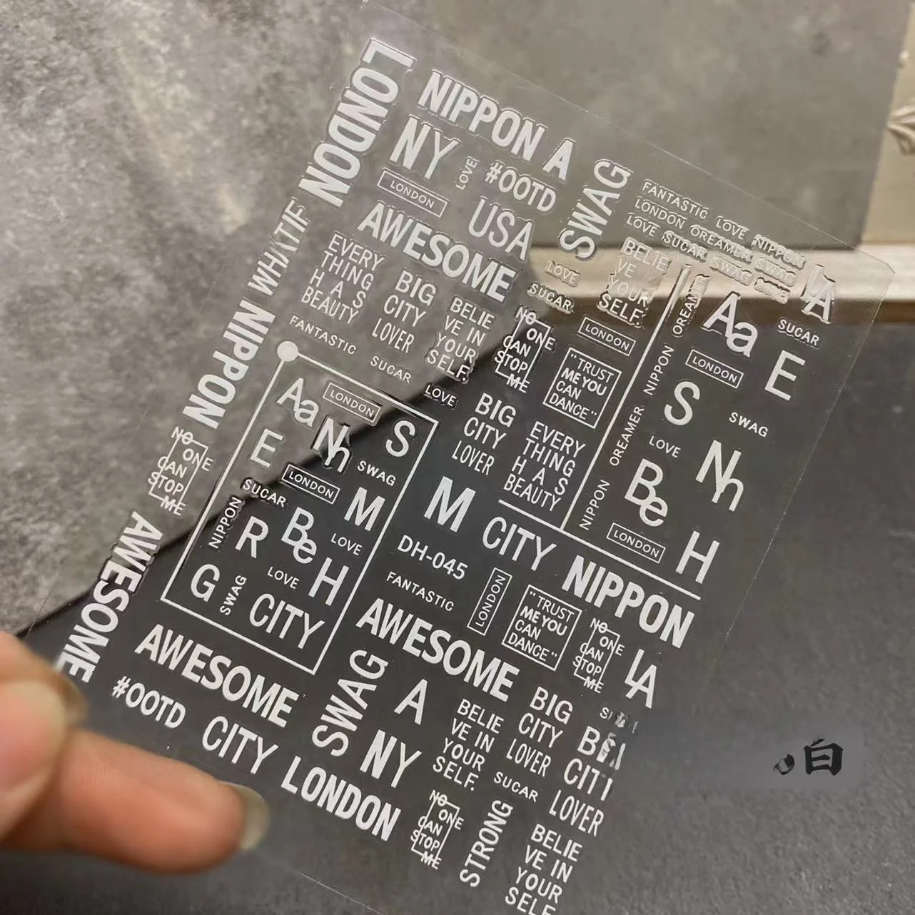 Vergulde Nail Art Stickers Bla Wit Engli Tekst 3D Zelfklevende Ba Nail Stickers voor Beau Gereedschap En Cosmetische Benodigdheden