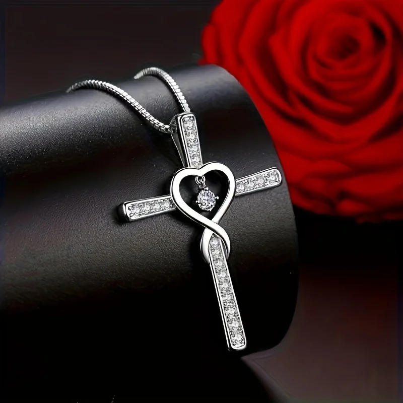 Fashionable And Creative Personalized Heart-Shaped Cross Necklace, Heart-Shaped Cross Pendant