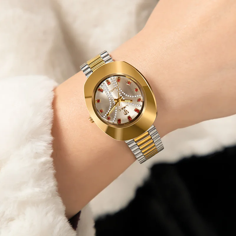 زوجين ساعة كوارتز للرجال النساء ساعات الماس ساعة ذهبية للجنسين عشاق السيدات Orologio الذكور الأعمال رجل ساعة اليد الفاخرة
