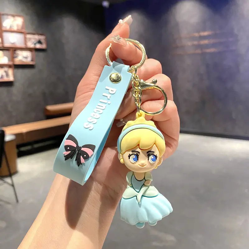 พวงกุญแจสโนว์ไวท์ 3-6 ชิ้น ตุ๊กตาเอลซ่าน่ารัก ตุ๊กตาเงือก ของตกแต่งกระเป๋า ของตกแต่งรถยนต์