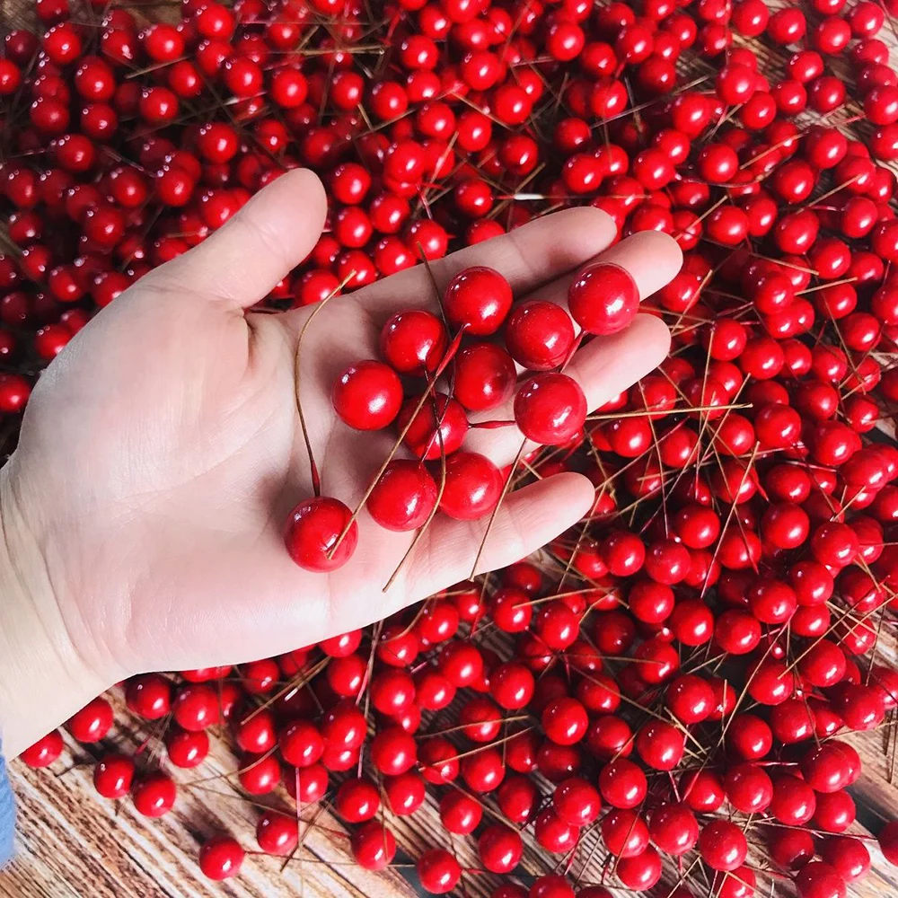 50/1000 Stück künstliche Beeren, rote gefälschte Beeren, Kirsche, Staubblatt, Perlen, Mini-Blumenkranz, Ornament, Weihnachten, Neujahr, Party-Geschenke – Detail 2