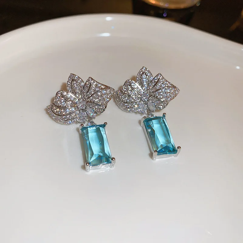 2023 Women Silver Needle Zircon Flower Square Earrings Fashion