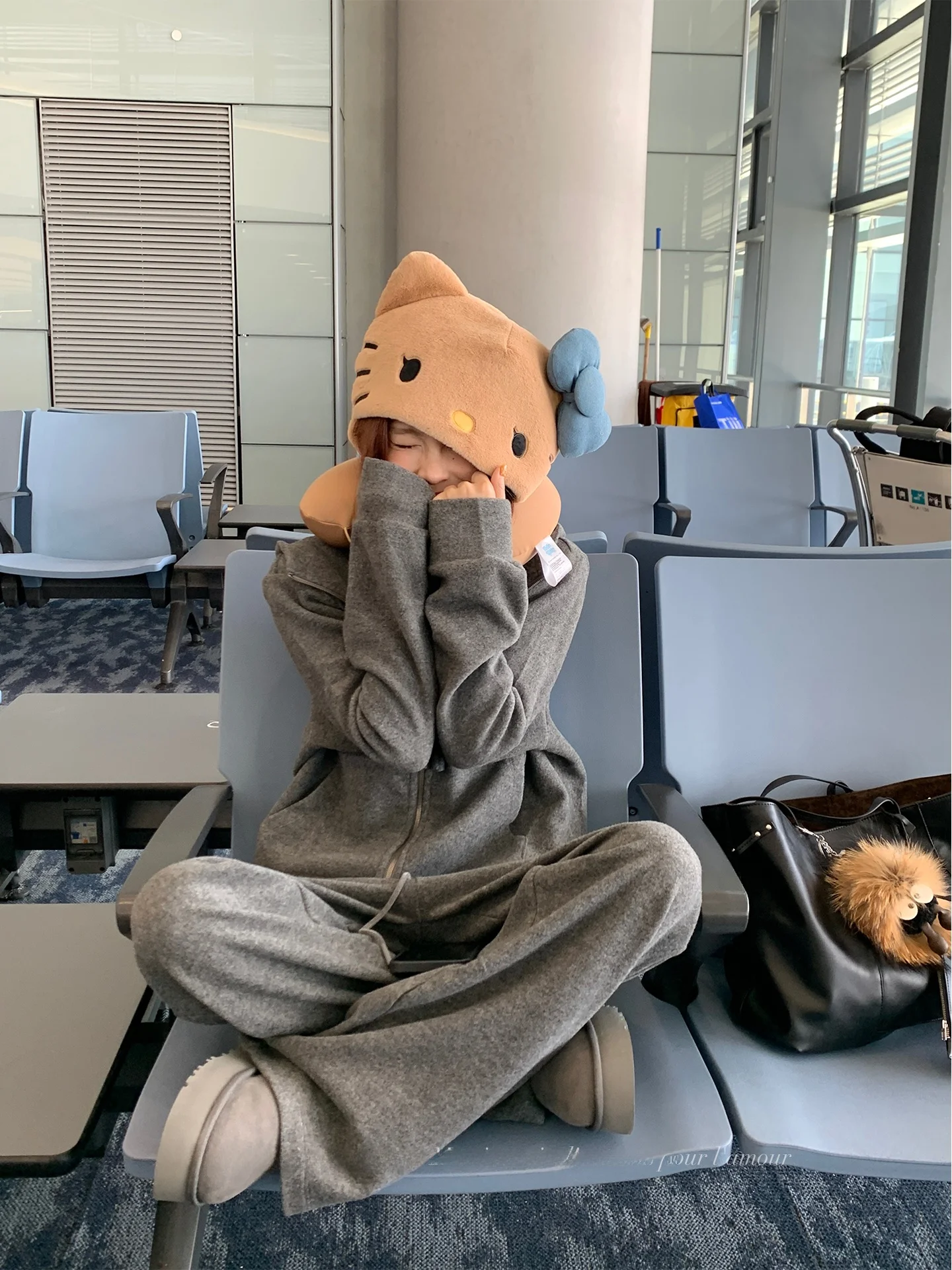 

Комплект из худи и брюк для женщин: повседневный костюм из двух предметов, осенняя модная удобная дышащая женская одежда