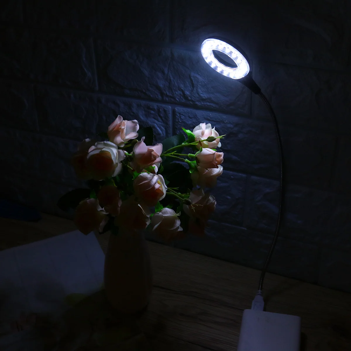 

1Pcs Flexible USB 18 LED Light Eye Protection Adjustable Lamp for Notebook Computer Power Bank Black USB LED Light