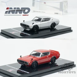 INNO 1:64 SKYLINE 2000, GT-R (KPGC110), modelo de coche plateado/rojo fundido a presión