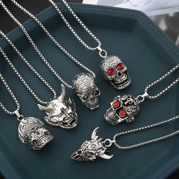 

Necklace Devil Skull Clown Necklace Long Hip Hop Punk Pendant Men's Personality Accessories Sweater