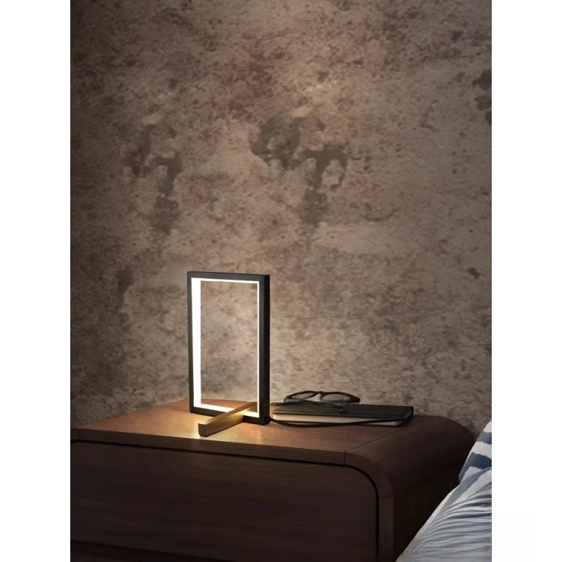 Lampada da scrivania semplice di design, lampada da scrivania per pianoforte in noce di lusso