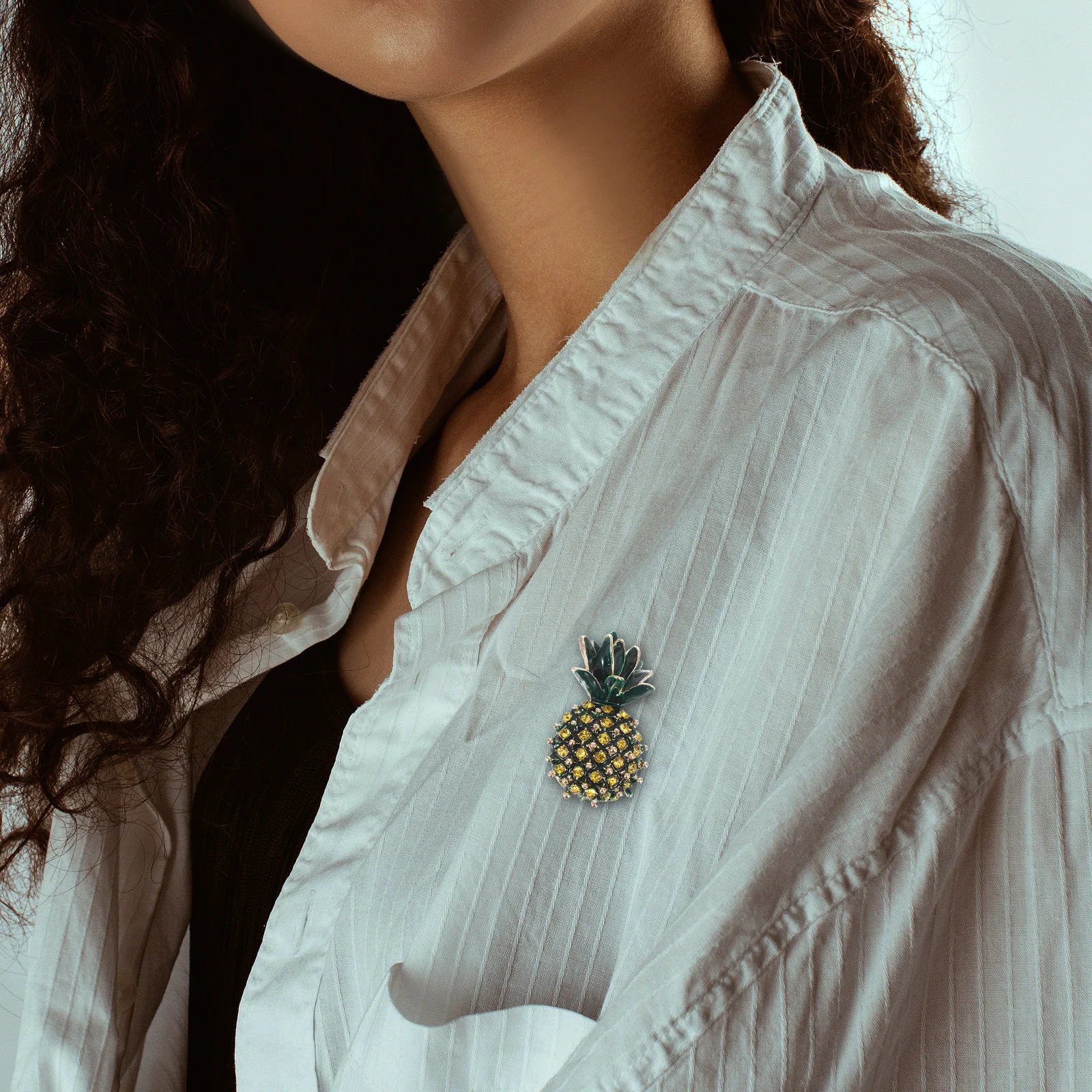 

2Pcs Small Brooch Pins Vintage Pineapple Design Enamel Lapel Pin for Outfits Jackets Coats Scarves Formal Casual Wear Wedding