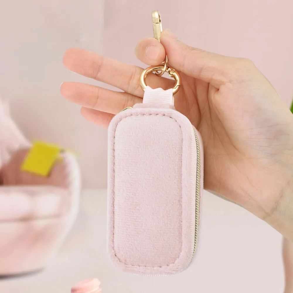 Nowe aksamitne pudełko do przechowywania biżuterii z brelokiem Mini torba na biżuterię Przenośne zawieszki Organizer biżuterii Etui ślubne