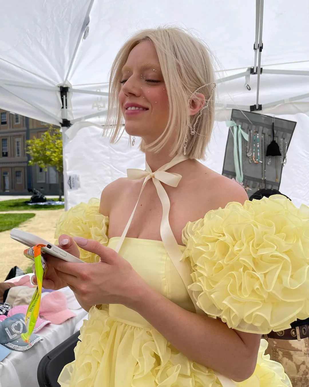 Sweety สีเหลือง A-Line ชุดเดรสสั้นผู้หญิง Ruffles ตัดรายละเอียดสาวมินิชุดวันเกิด