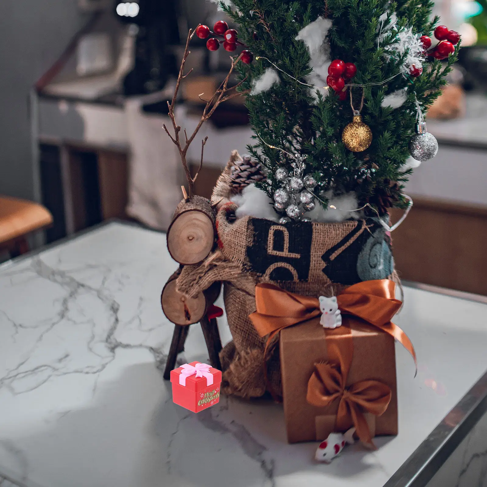 

3Pcs Xmas Themed Wind Up Clockwork Party Supplies Christmas Gifts Creative Funny Cartoon Walking Xmas Elements Funny Clockwork