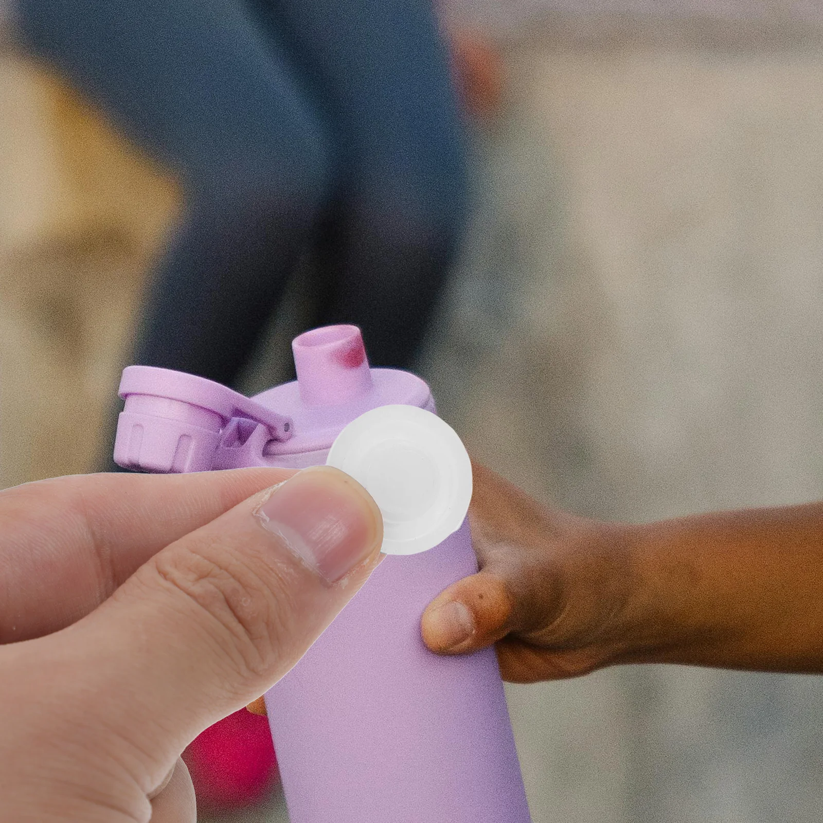 

4Pcs Silicone Water Bottle Stopper Leakproof Replacement Caps Holder Seal Cover Water Bottle Lid Caps Durable Spill Stopper