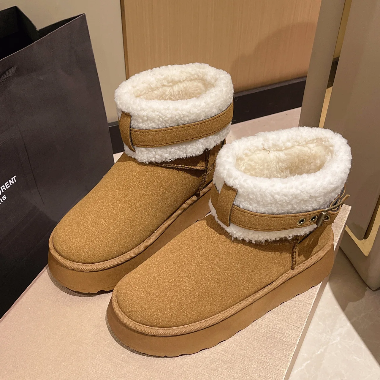 Fashion White Shoes… - image