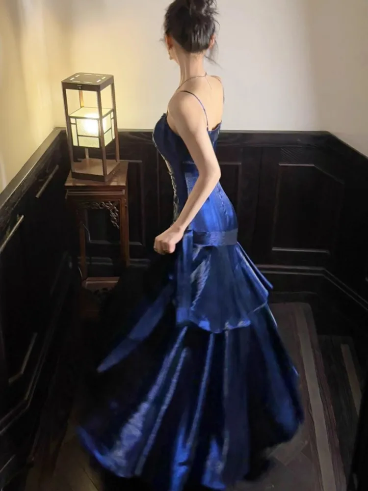 우아한 로맨틱 파티 여성 스파게티 스트랩 드레스 여성 블루 프릴 슬림 피트 인어 드레스 세련된 연회 공식 가운