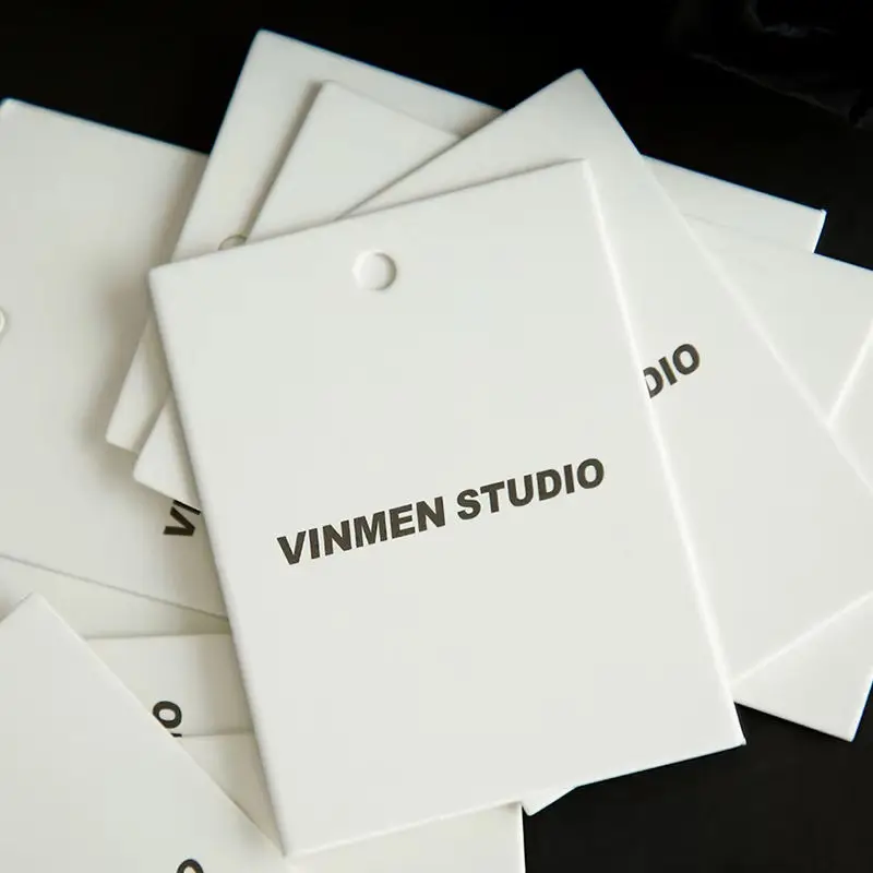

Утолщенная художественная белая бирка для карточек, индивидуальный дизайн ценники, простая бирка для одежды, индивидуальный логотип