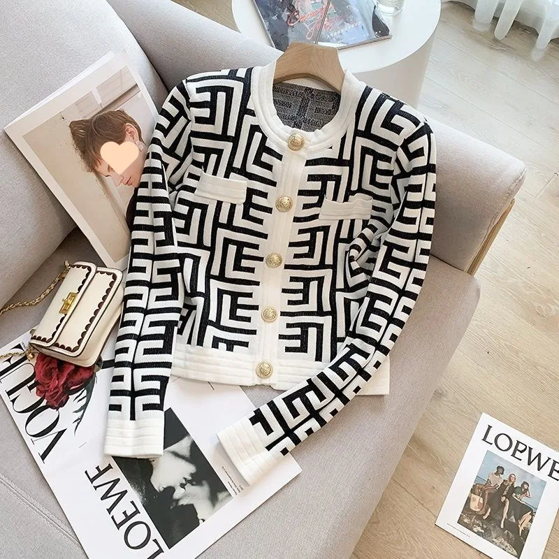 French retro small fragrance knit cardigan women's spring and autumn new temperament ladies short round neck long sleeve coat