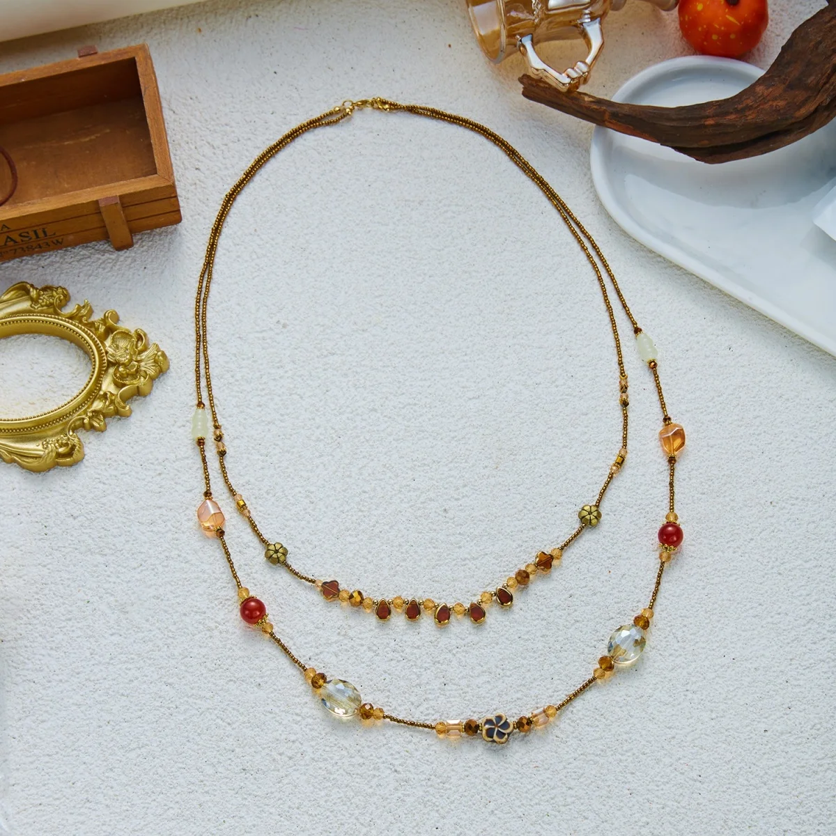 Vintage Maillard Halskette mit natürlichen Tigeraugen-Perlen, Sonnen- und ovalen Anhängern, für Damen und Herren, im ethnischen Stil, mit Blumen- und Kristallmotiven, lange Choker-Kette. – Detail 29