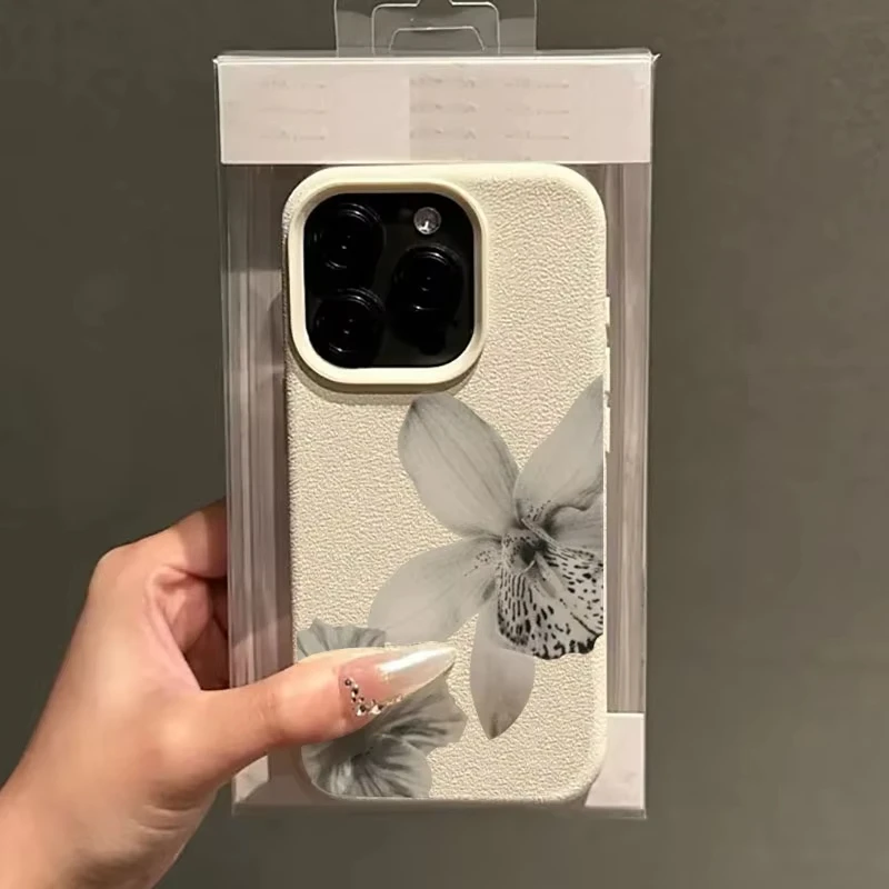 เคสโทรศัพท์ลายดอกไม้ขาวดำ สำหรับ iPhone 17 16 15 14 Pro Max 12 11 13 XS X 17Air 16 Plus 16e ลายลิ้นจี่ แบบนิ่ม