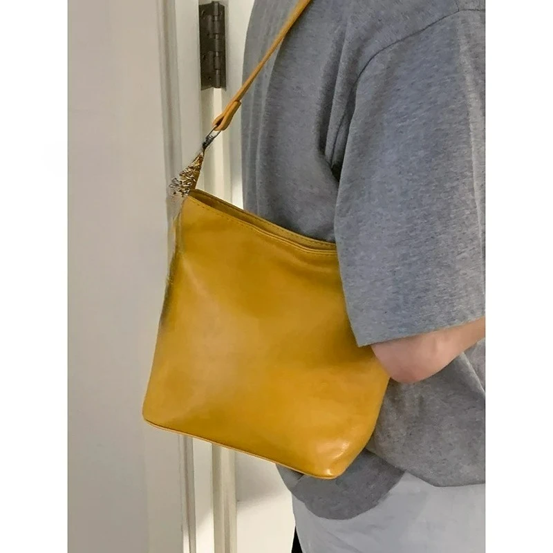 

Fashionable Korean Underarm Bucket Bag Retro Women 2025 New Versatile Single Shoulder Crossbody Bags