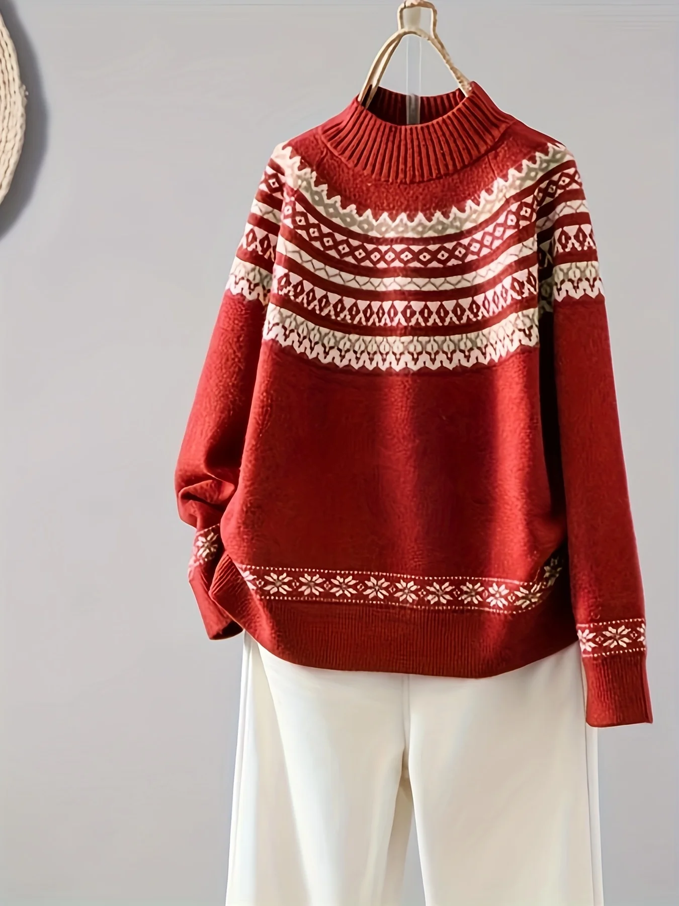 Plus Size Women's French Red Crew Neck Sweater, Nordic Geometric Jacquard Long Sleeve Fall Winter Pullover