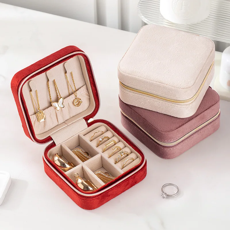 

Mutihome French Retro Velvet Jewelry Storage Box Velvet Portable Necklace Earnail Storage Small Box Jewelry Box Bead Box