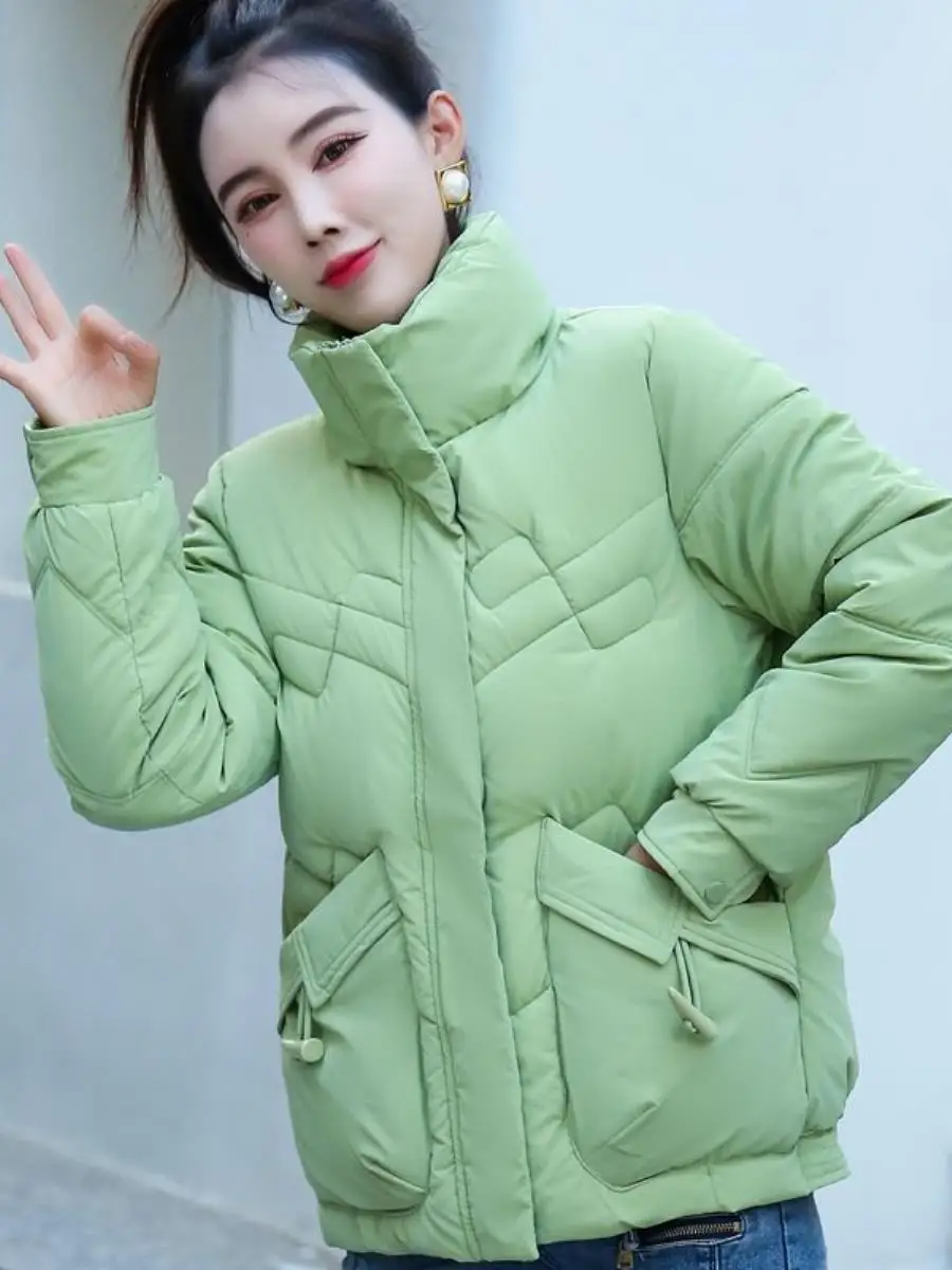 

Новая зимняя женская утепленная куртка больших размеров из хлопка, свободного кроя, в корейском стиле, с воротником-стойкой, для стройности фигуры