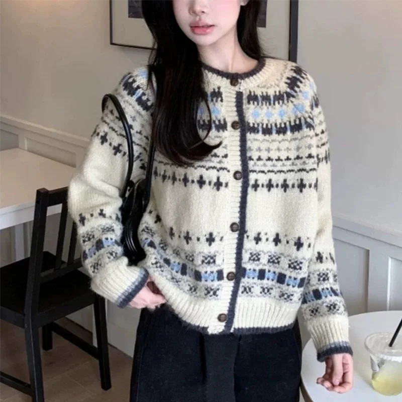 

Vintage Fair Isle Jacquard Cardigan Women Korean Crew Neck Long Sleeve Knitted Cardigan Woman Loose Button Up Outwear Mujer