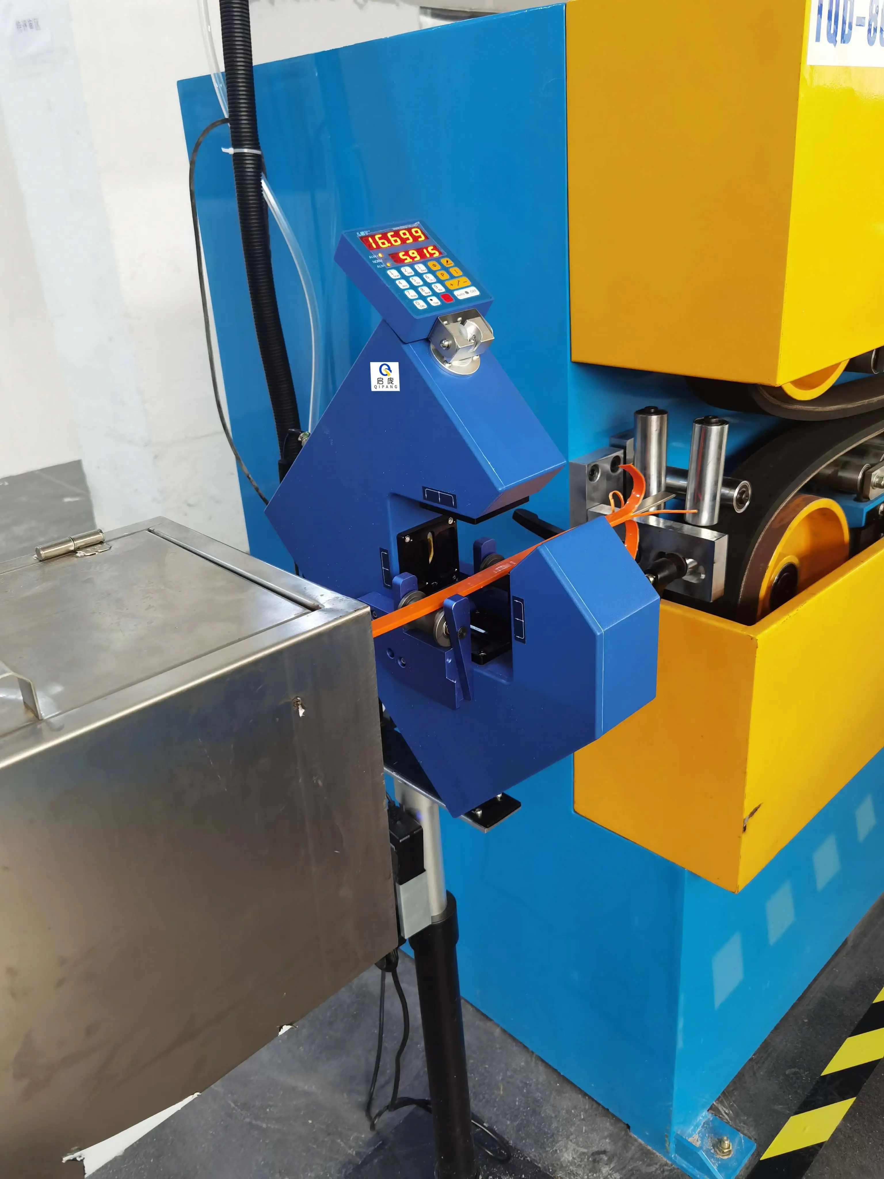 Diameter measurement - measuring round products QP-3025 laser diameter gauge laser caliper Wire and cable testing equipment