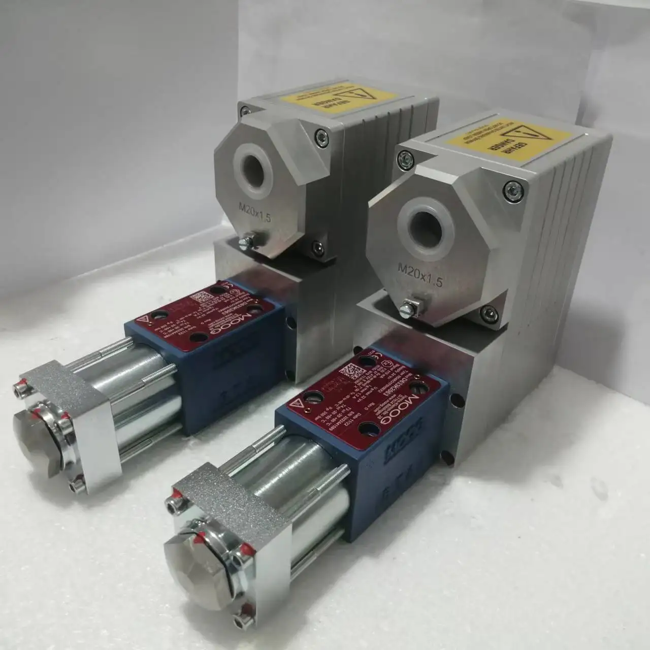 VÁLVULA SERVO-PROPORÇÃO MOOG R04KO1M0NSP2