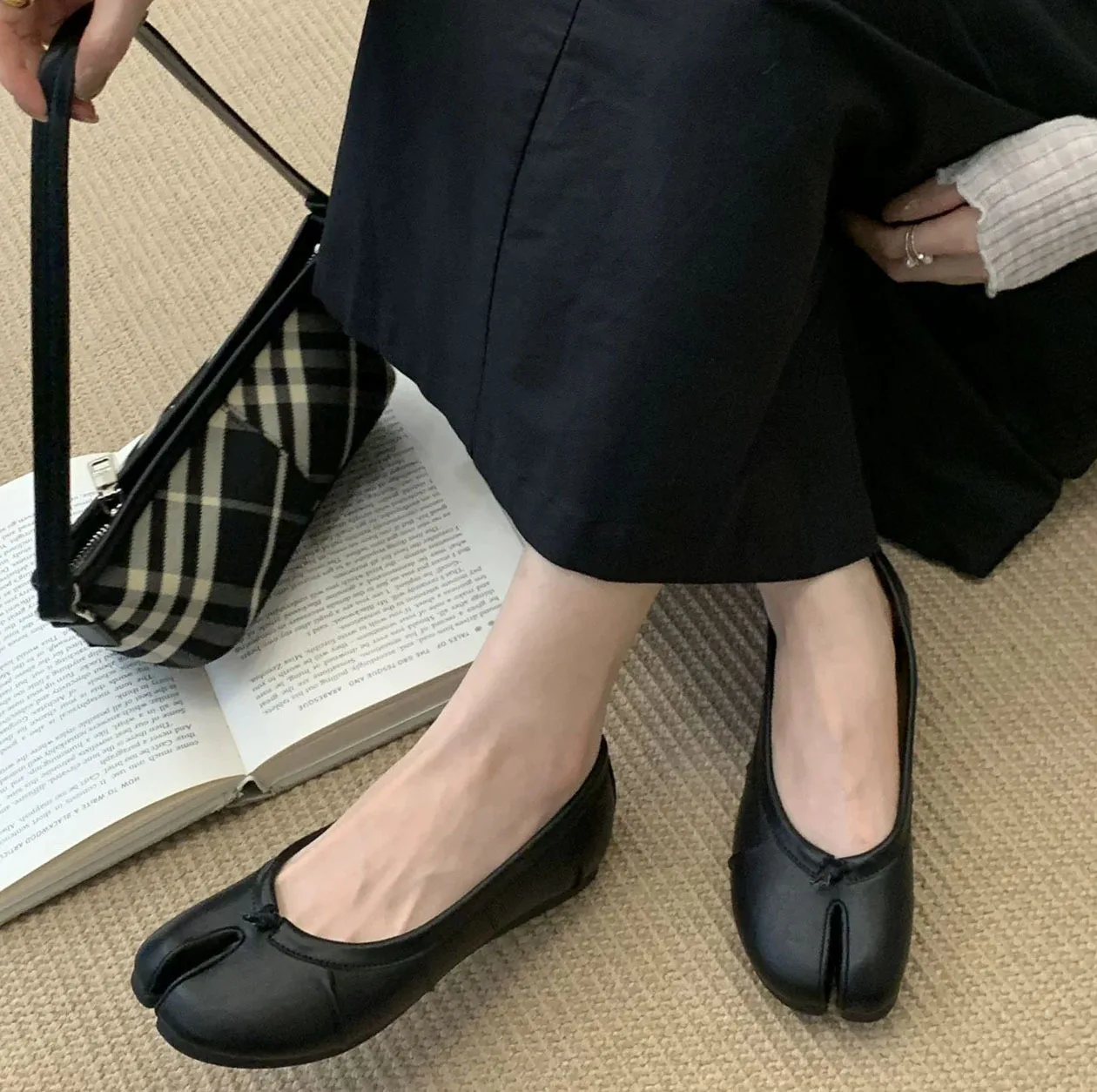 Echte Leder Tabi-Toe Ballerinas für Damen mit chinesischem Knoten, weiche Slip-On-Flachschuhe zum Gehen – Detail 14