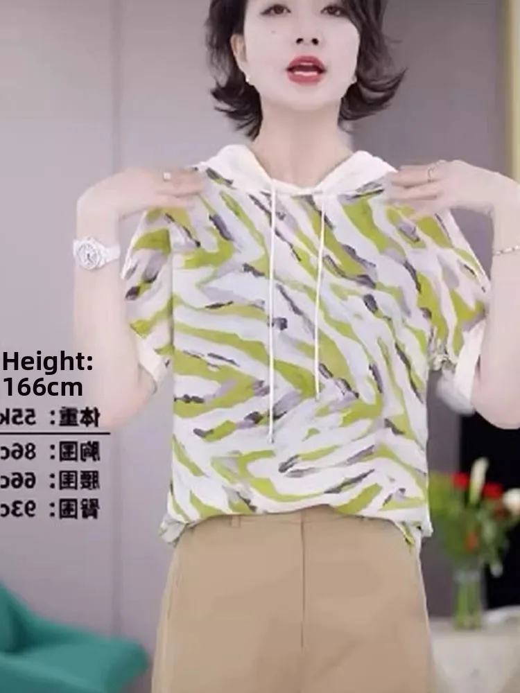 

Корейская женская повседневная удобная футболка из чистого хлопка с коротким рукавом и капюшоном на шнурке, летняя коллекция 2025