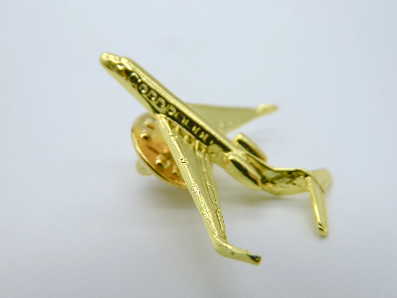 A320 777 650，1 piece Airbus Badge, Metal, Plane Shape Brooch，Special Personality Brooch Gift Souvenir for Crew Pilot Lover