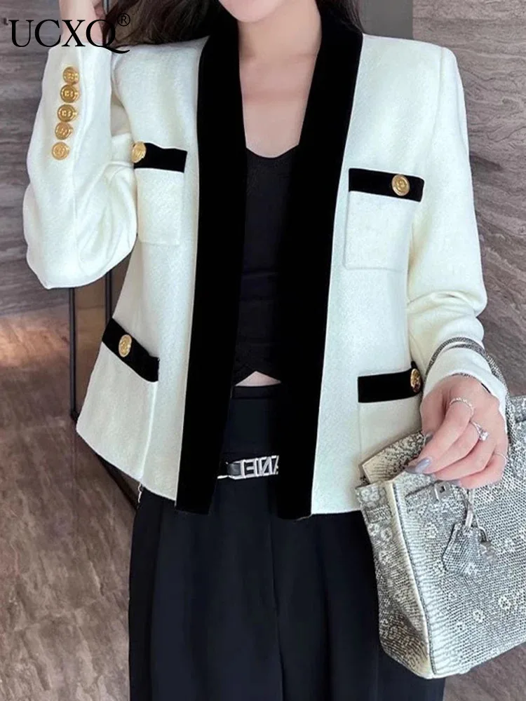 

UCXQ Fashion Casual Jacket Vintage Contrasting Pockets V-neck Cardigan All Match Elegant Short Coat Women 2024 Spring Autumn 989