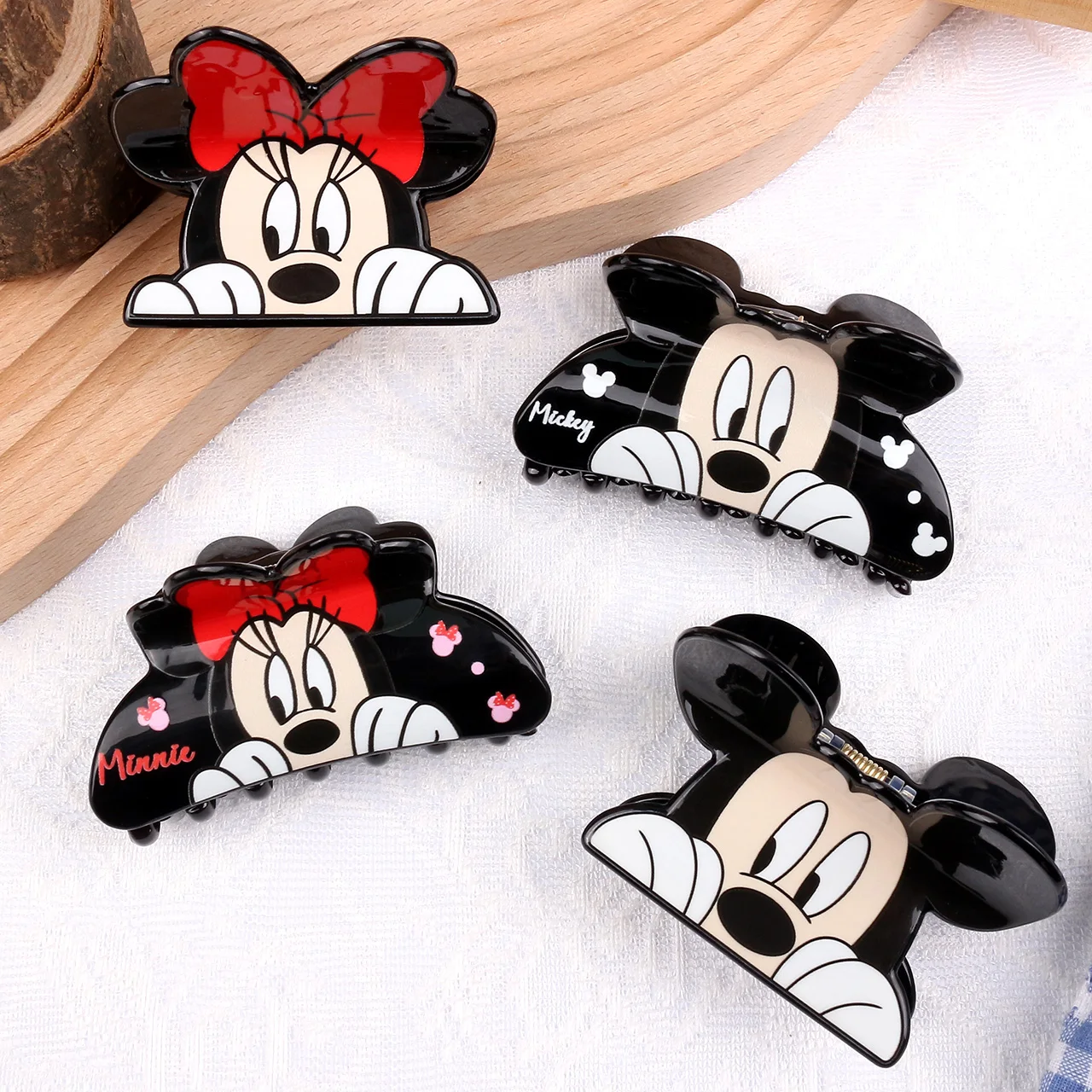 

Набор из 4 милых акриловых заколок для волос с Микки и Минни Маусами, большие заколки с персонажами мультфильмов, очаровательные аксессуары для волос