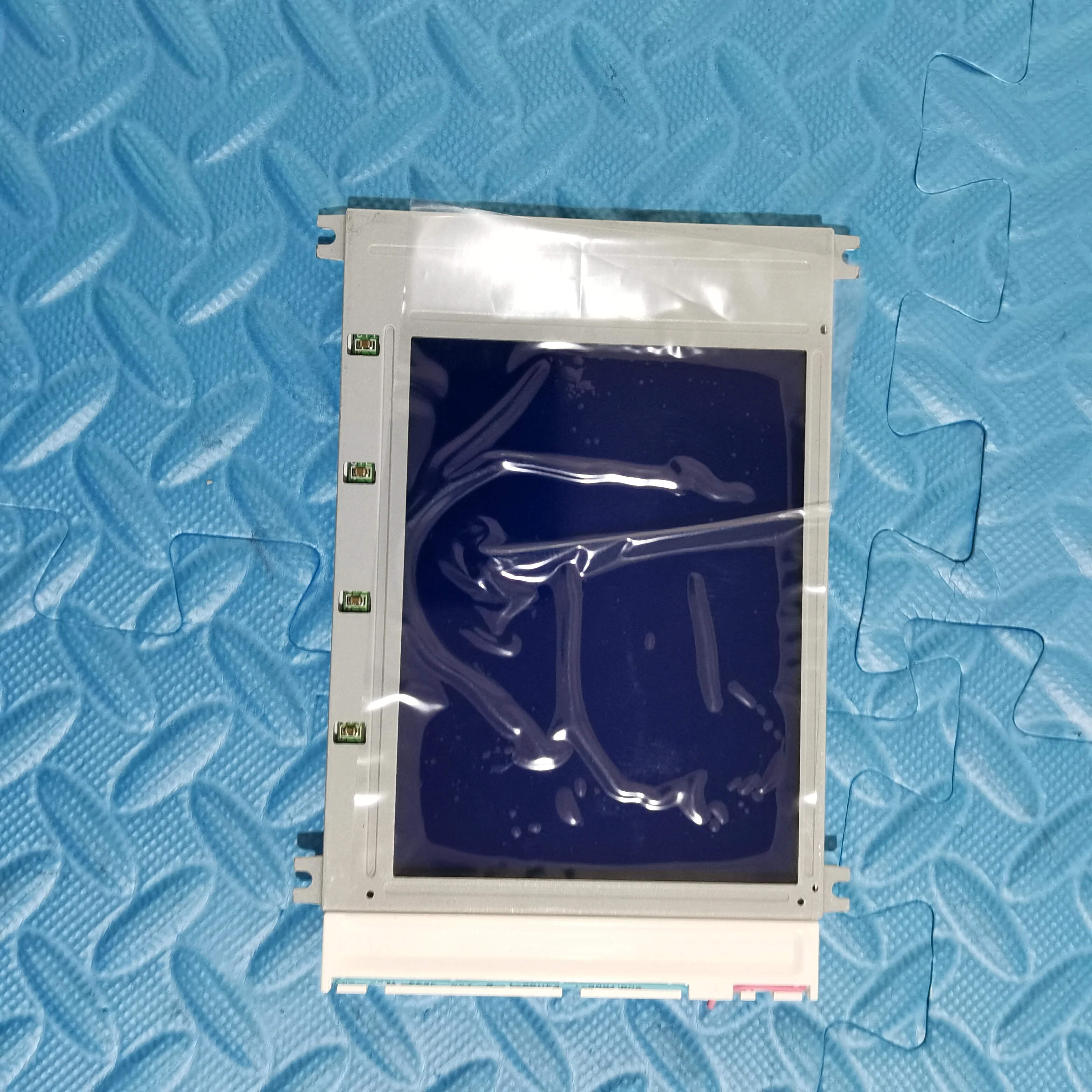 

100% original CLM32018TR LCD display screen