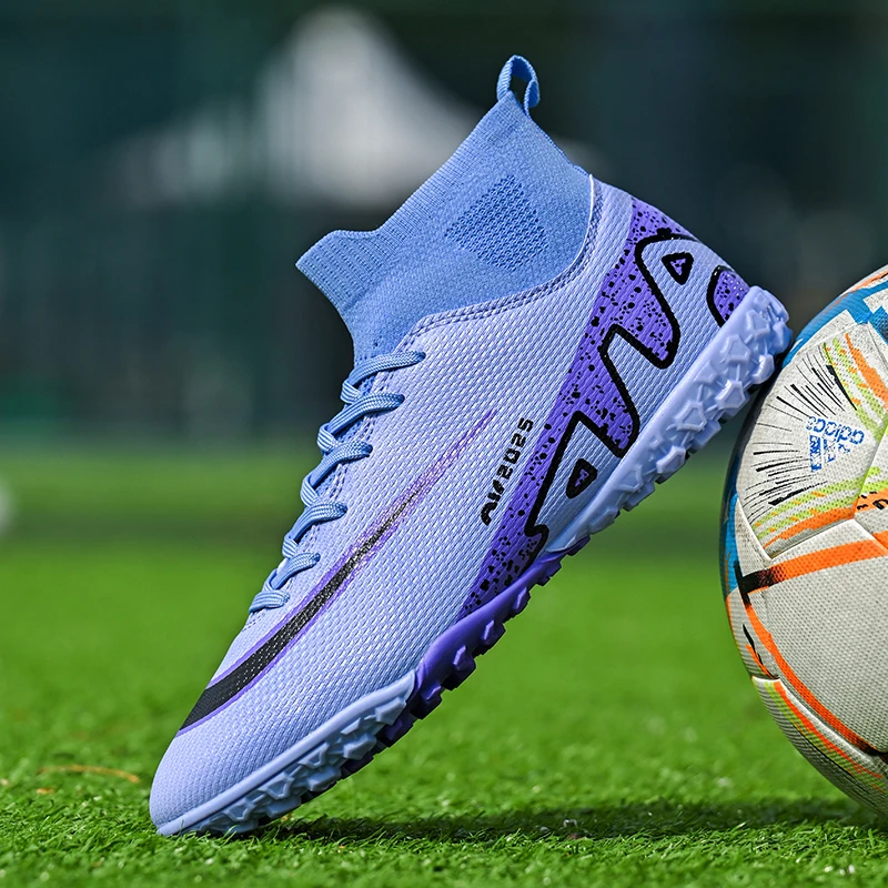 Men Ultralight Soccer Shoes Society Cleats Professional Fast Football Shoes TF/FG Original Football Field Boots Sneaker Unisex