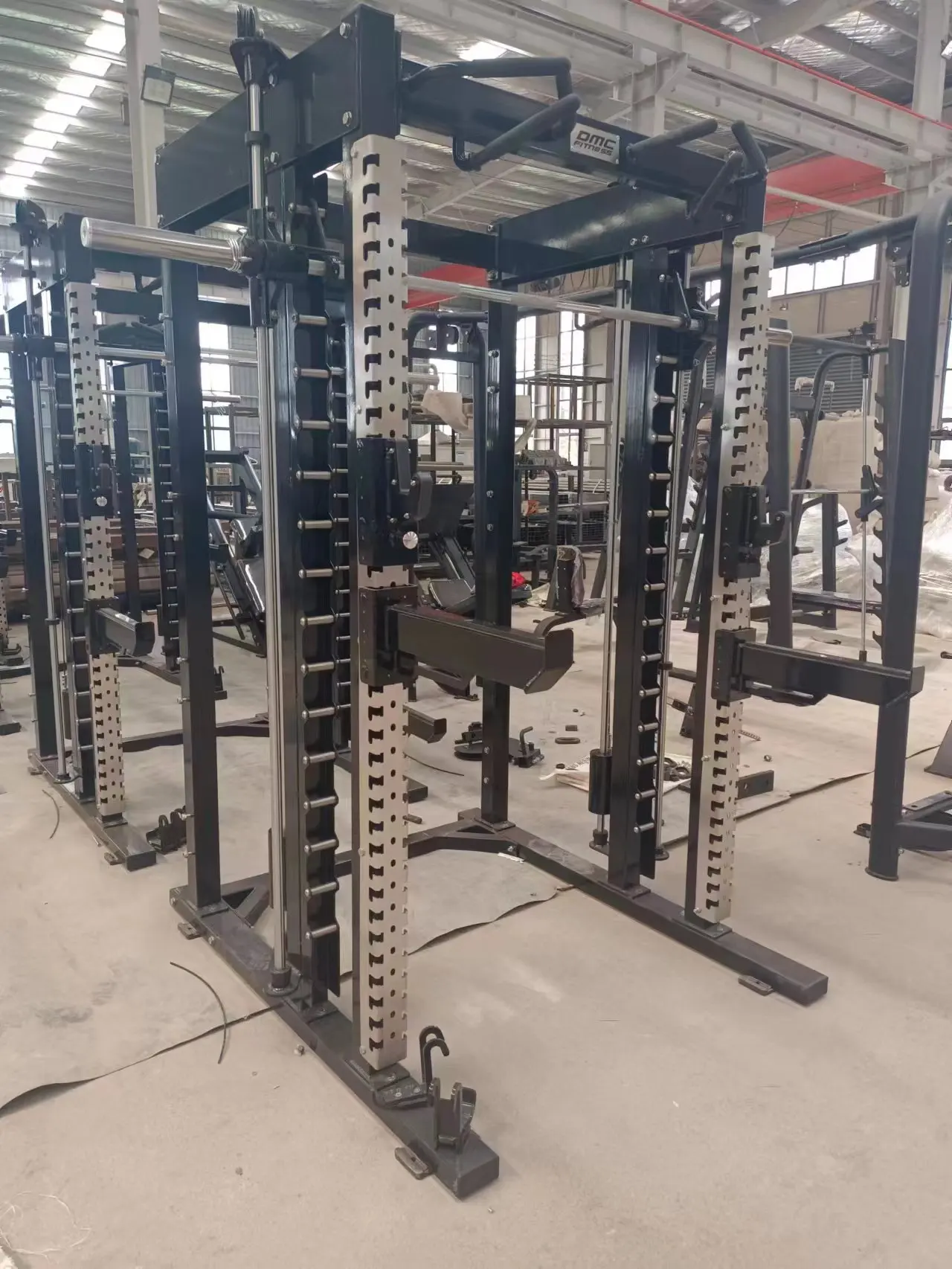 معدات اللياقة البدنية آلة سميث الداخلية متعددة الوظائف الموحد مقاعد البدلاء الصحافة رف رفع الأثقال الحديد سميث القرفصاء آلة