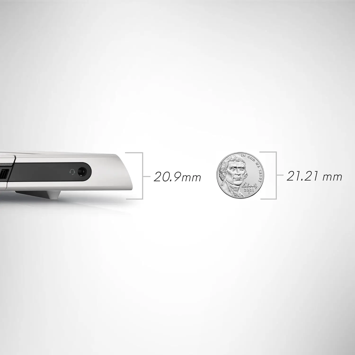 Alienware X17 R2 كمبيوتر محمول للألعاب 17.3 FHD 360 هرتز 1 مللي ثانية عرض Intel Core i7-12700H 16 جيجابايت رام 1 تيرابايت 8 جيجابايت GDDR6 واي فاي 6 USB-C Win 11 أبيض