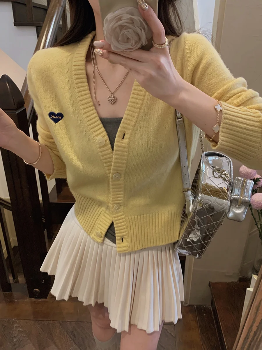 

MUKOK Studio Women's Knitted Woolen Cardigan V-Ne Soft Fufu Slim Fit Spring New Sle Pure Color George Saint ow Venue