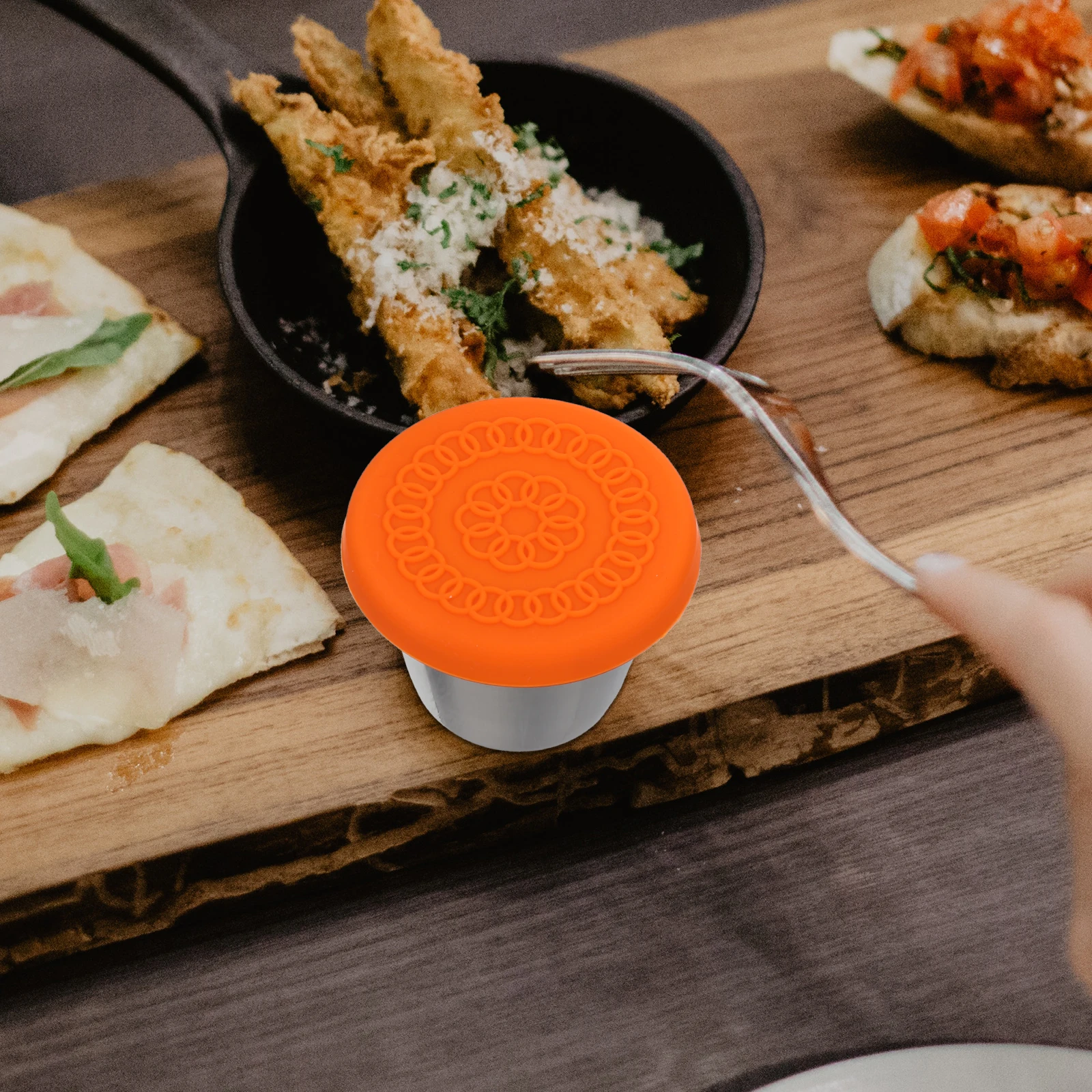 

4pcs Salad Sauce Container Set Leakproof Silicone Dressing Cups with Stainless Steel Covers for Home Restaurant Use Household