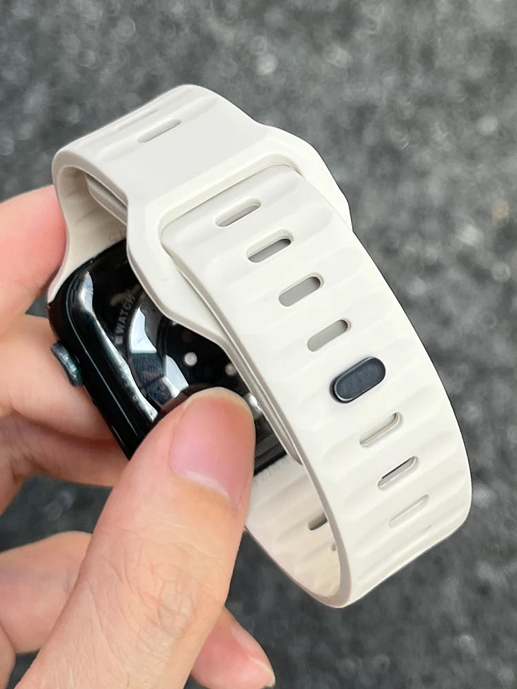 Sport Band For Apple Watch Ultra 2 Strap 49mm 44mm 45mm 42mm 38-40mm 44mm/46mm Silicone Bracelet iWatch Series 10 9 8 7 6 SE 5 4