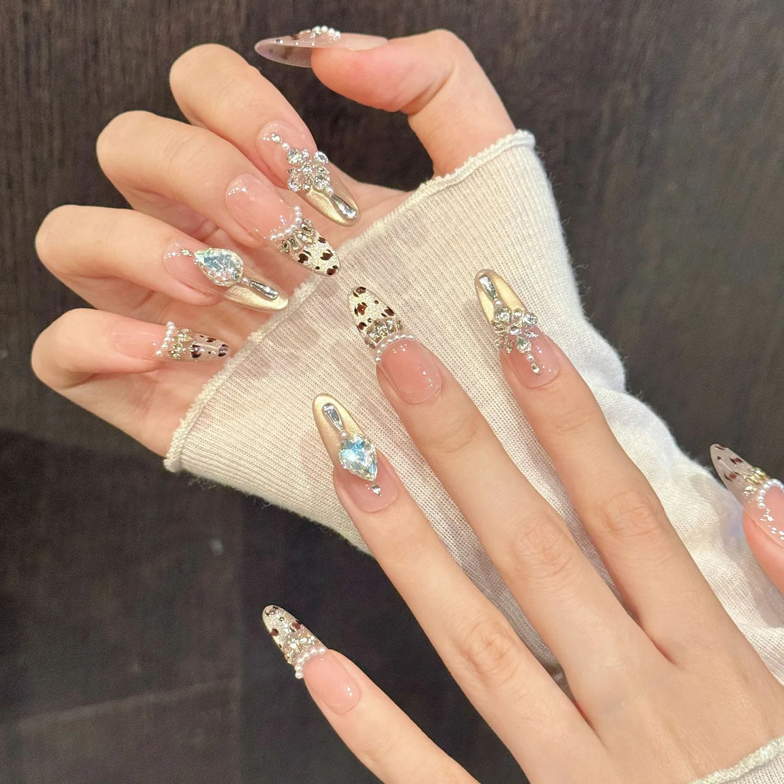 10 قطعة اليدوية الساحرة الاكريليك أظافر صناعية الوردي عارية ليوبارد طباعة اللؤلؤ حجر الراين ديكور اضغط على الأظافر للنساء حفل زفاف