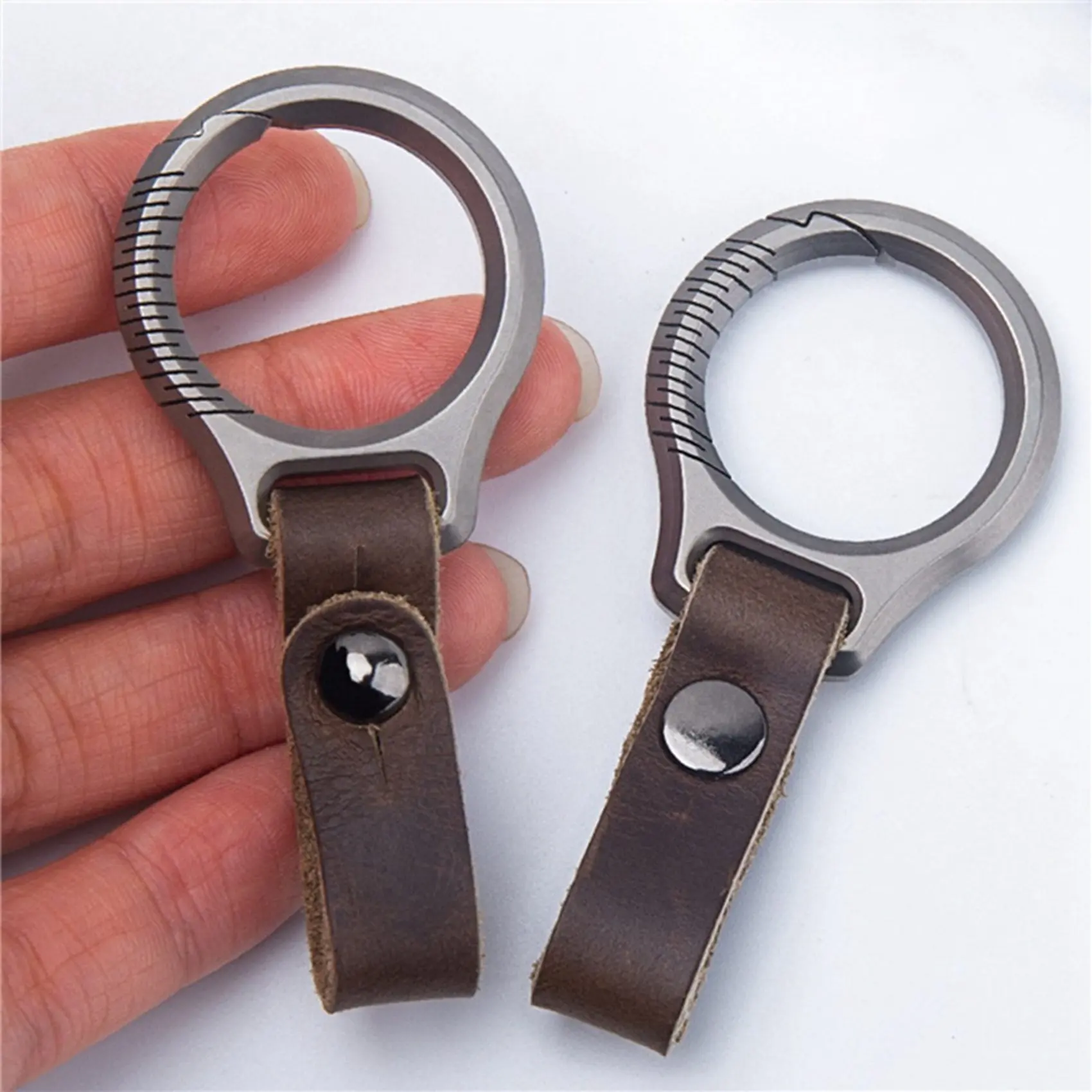 Titanium Alloy Keychain Car Keychain Pendant Cowhide Strap Pendant Men's Gift Gift