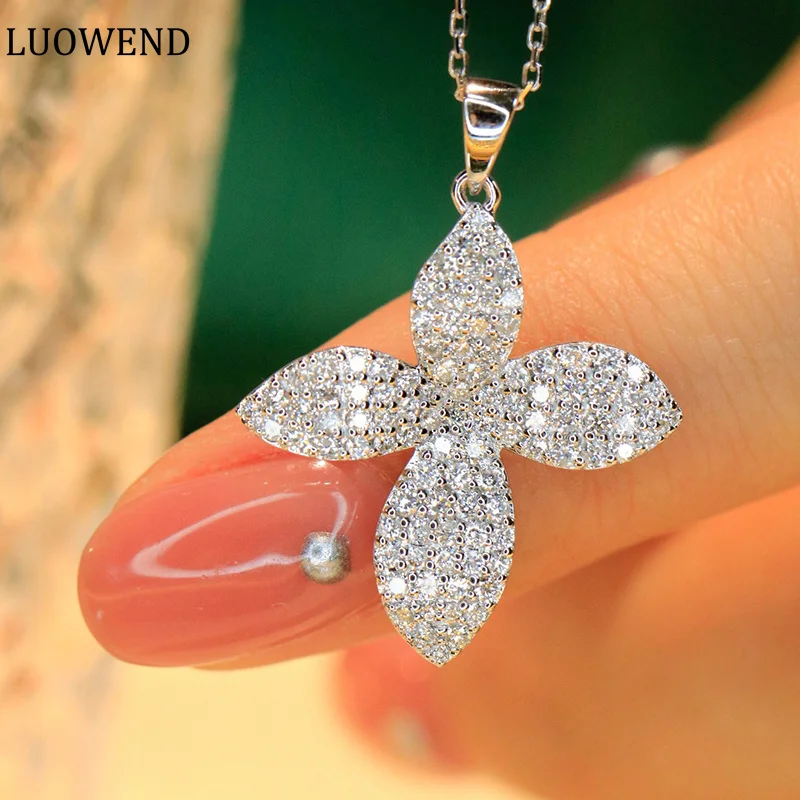 

LUOWEND 18K White Gold Necklace Luck Clover Shape Real Natural Diamonds 0.70carat Pendant for Women Anniversary Jewelry