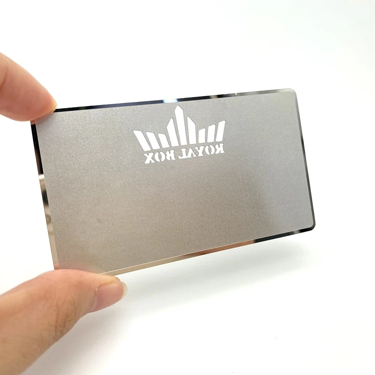 Aangepaste query Aangepast logo Roestvrij staal Tagmo-kaart Titanium Staal Koper Metaal Id Ic Smart Rfid Chip Metalen visitekaartjes w